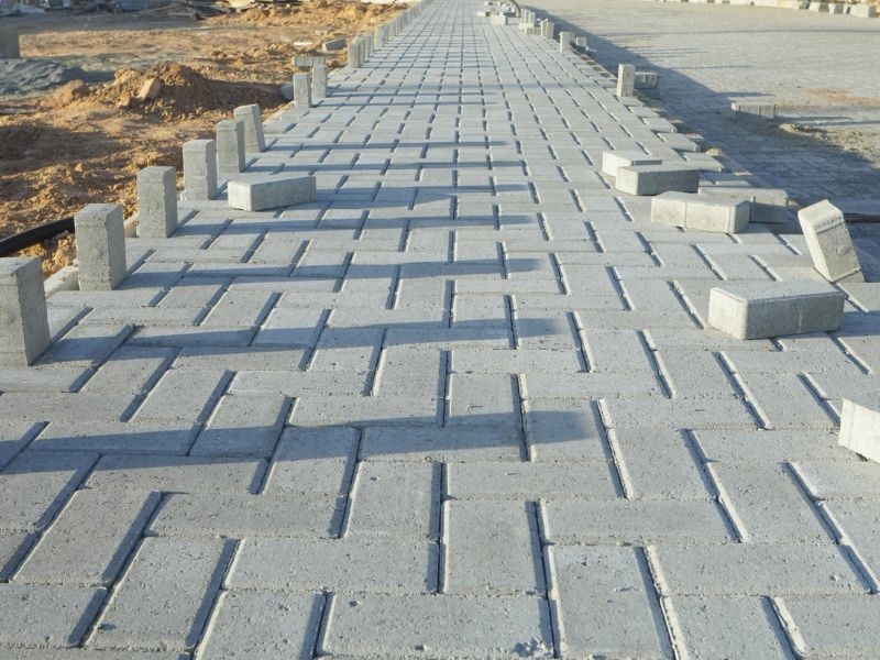 Paginação de Piso Intertravado: Como o Desenho Influencia na Resistência do Pavimento