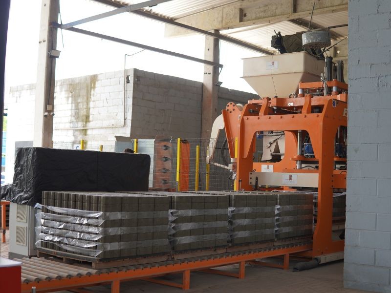 Como a Vibroprensagem Influencia na Resistência dos Blocos Intertravados